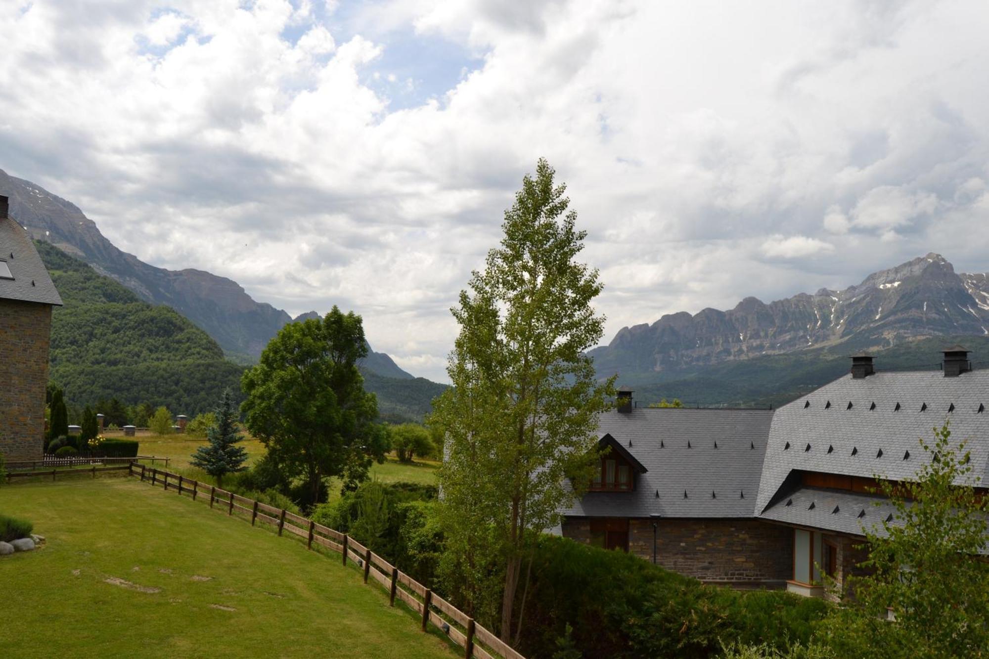 Ventanal De Saras Petfriendly Garaje Trastero Y Chimenea - Arafita Apartamentos Panticosa Eksteriør bilde